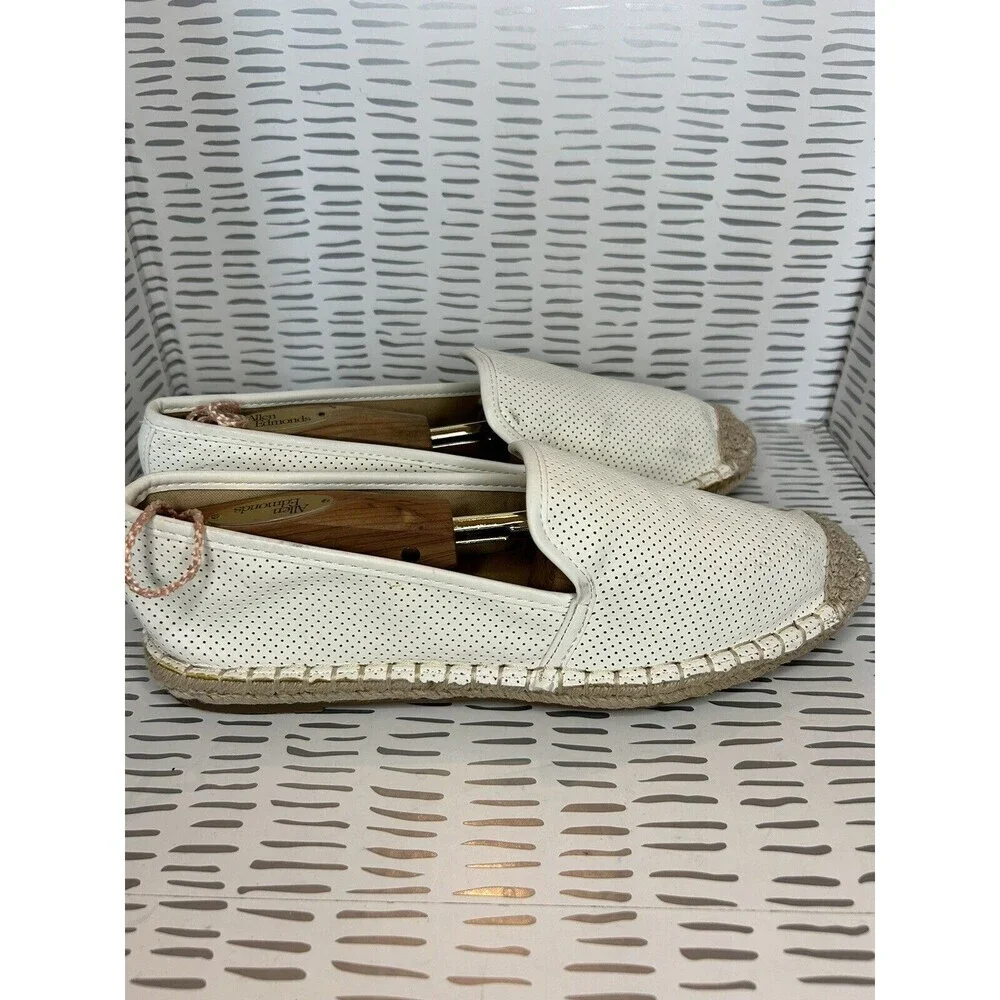 Time And Tru White Perforated Closed‎ Toe Espadrilles Women’s Size 9